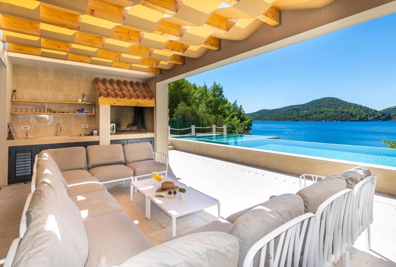 Beachfront Villa Brulupes In Secluded Bay Konstari Экстерьер фото